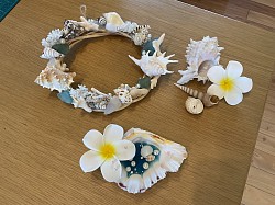 夏らしく貝殻を使って